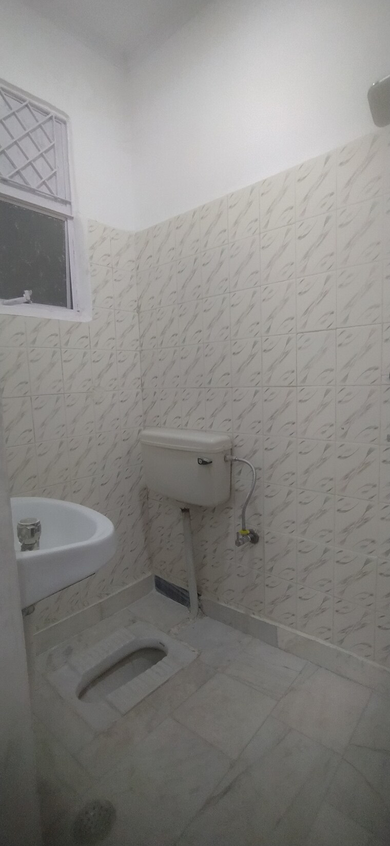 Bathroom, khirki extension 2 Bedroom 750 Sq.Ft. Builder Floor In Khirki Extension Delhi 9349003