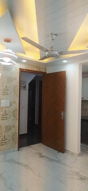 Furnished Amenities in 2 BHK Builder Floor at Panchsheel Vihar – for Rent