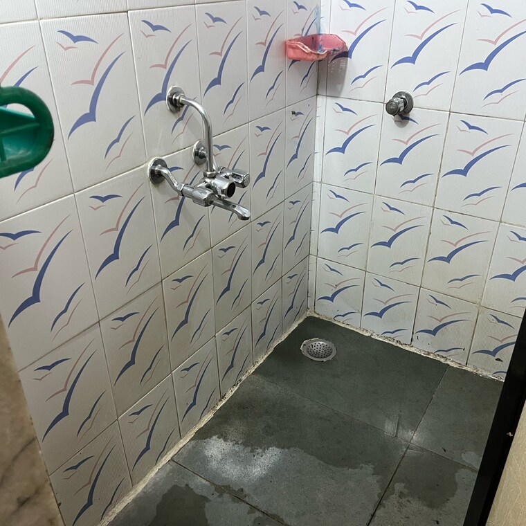 Bathroom, som-dutta-chs 1 Bedroom 400 Sq.Ft. Apartment In Sanpada Sector 1 Navi Mumbai 9349097