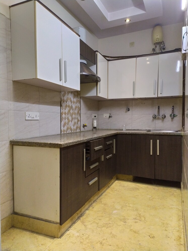 Kitchen, kalkaji 2 Bedroom 1000 Sq.Ft. Builder Floor In Kalkaji Delhi 9349060