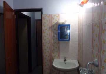 Bathroom in 2 BHK Builder Floor at Park Street – for Sale