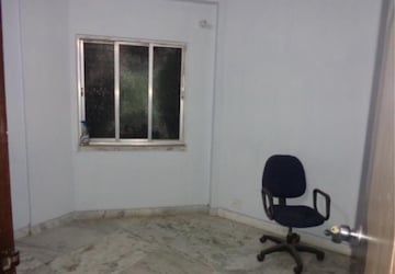 Room in 2 BHK Builder Floor at Park Street – for Sale