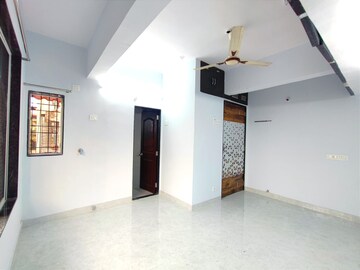 Room in 1 BHK Apartment at Seawoods – for Rent