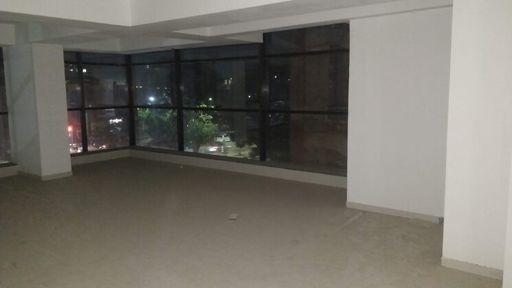 Room, science city Commercial Office Space 1465 Sq.Ft. In Science City Ahmedabad 9349128