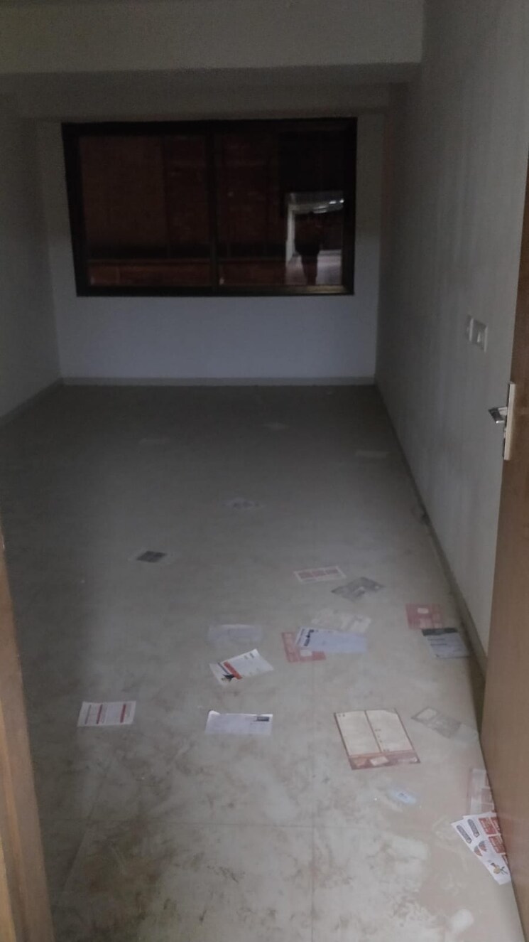 Room, science city Commercial Office Space 1465 Sq.Ft. In Science City Ahmedabad 9349128