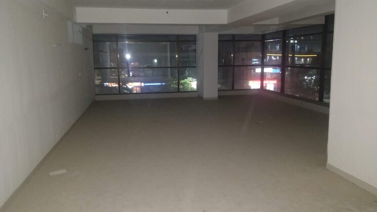  Parking, science city Commercial Office Space 1465 Sq.Ft. In Science City Ahmedabad 9349128