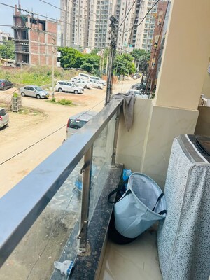 Balcony in 3 BHK Builder Floor at DLF City Gurgaon, Sector 27 – for Rent