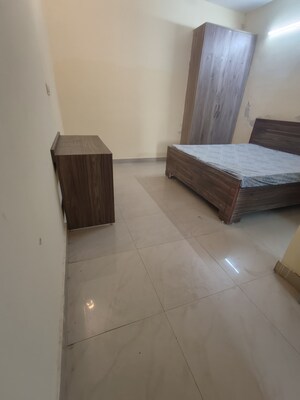 Living Room in 3 BHK Builder Floor at DLF City Gurgaon, Sector 27 – for Rent
