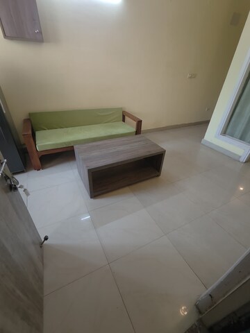 Bathroom in 3 BHK Builder Floor at DLF City Gurgaon, Sector 27 – for Rent