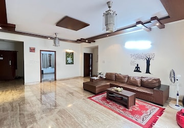 Living Room in 4 BHK Builder Floor at Hsr Layout – for Rent