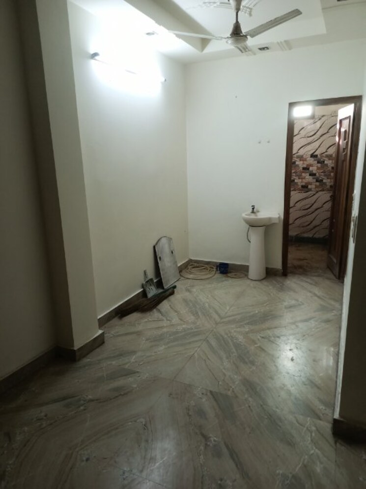 Living Room, shahdara 2 Bedroom 85 Sq.Yd. Builder Floor In Shahdara Delhi 9349148