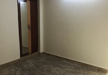 Room in 2 BHK Builder Floor at Shahdara – for Rent