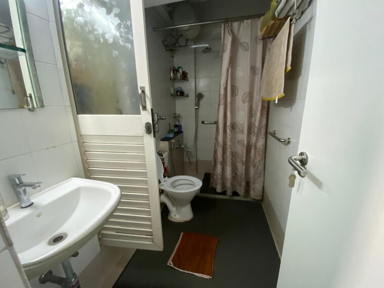 Attached Bathroom, hiranandani-gardens-birchwood 2 Bedroom 1050 Sq.Ft. Apartment In Powai Mumbai 9349139