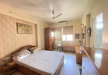 Master Bedroom in 2 BHK Apartment at Hiranandani Gardens Birchwood, Powai – for Rent