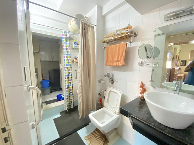 Attached Bathroom, hiranandani-gardens-birchwood 2 Bedroom 1050 Sq.Ft. Apartment In Powai Mumbai 9349139