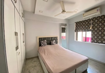 Bedroom in 2 BHK Apartment at Hiranandani Gardens Birchwood, Powai – for Rent