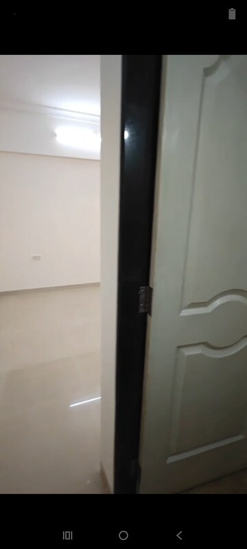 Furnished Amenities in 2 BHK Apartment at MM Spectra, Chembur – for Rent