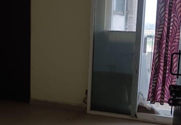 Room in 2 BHK Apartment at MVN The Athens, Sohna Sector 5 – for Sale