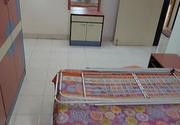 Bedroom in 2 BHK Apartment at Sunrise Apartment Andheri, Andheri West – for Rent