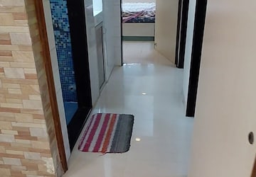 Room in 2 BHK Apartment at Sunrise Apartment Andheri, Andheri West – for Rent