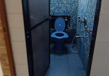 Bathroom in 2 BHK Apartment at Sunrise Apartment Andheri, Andheri West – for Rent