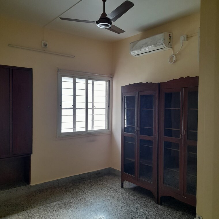 Room, erandavane-chs 1 Bedroom 530 Sq.Ft. Apartment In Erandwane Pune 9349210