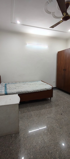 1 RK Builder Floor For Rent in Chattarpur