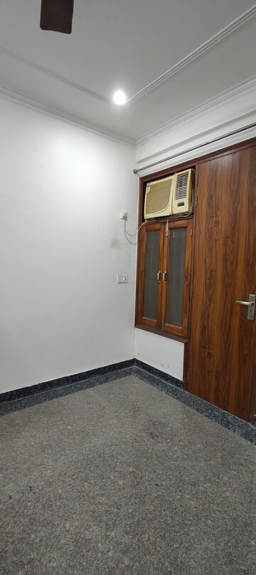 Room in 1 RK Builder Floor at Chattarpur – for Rent