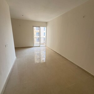 Room in 2 BHK Apartment at Signature The Millennia 3, Sector 37d – for Rent