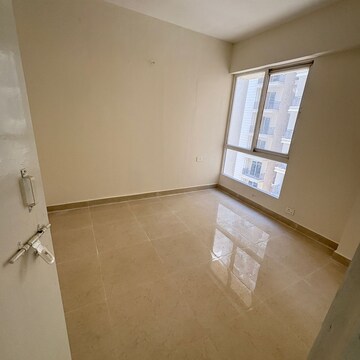 Room in 2 BHK Apartment at Signature The Millennia 3, Sector 37d – for Rent