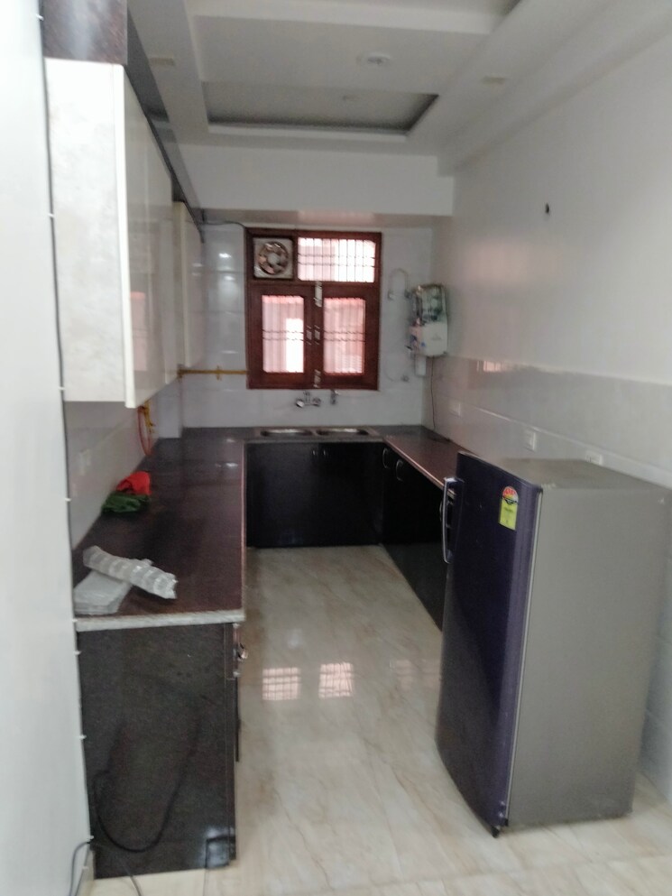 Kitchen, rajendra nagar sector 3 3 Bedroom 1700 Sq.Ft. Apartment In Rajendra Nagar Sector 3 Ghaziabad 9349298