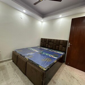 Bedroom in 2 BHK Apartment at Neb Sarai – for Rent
