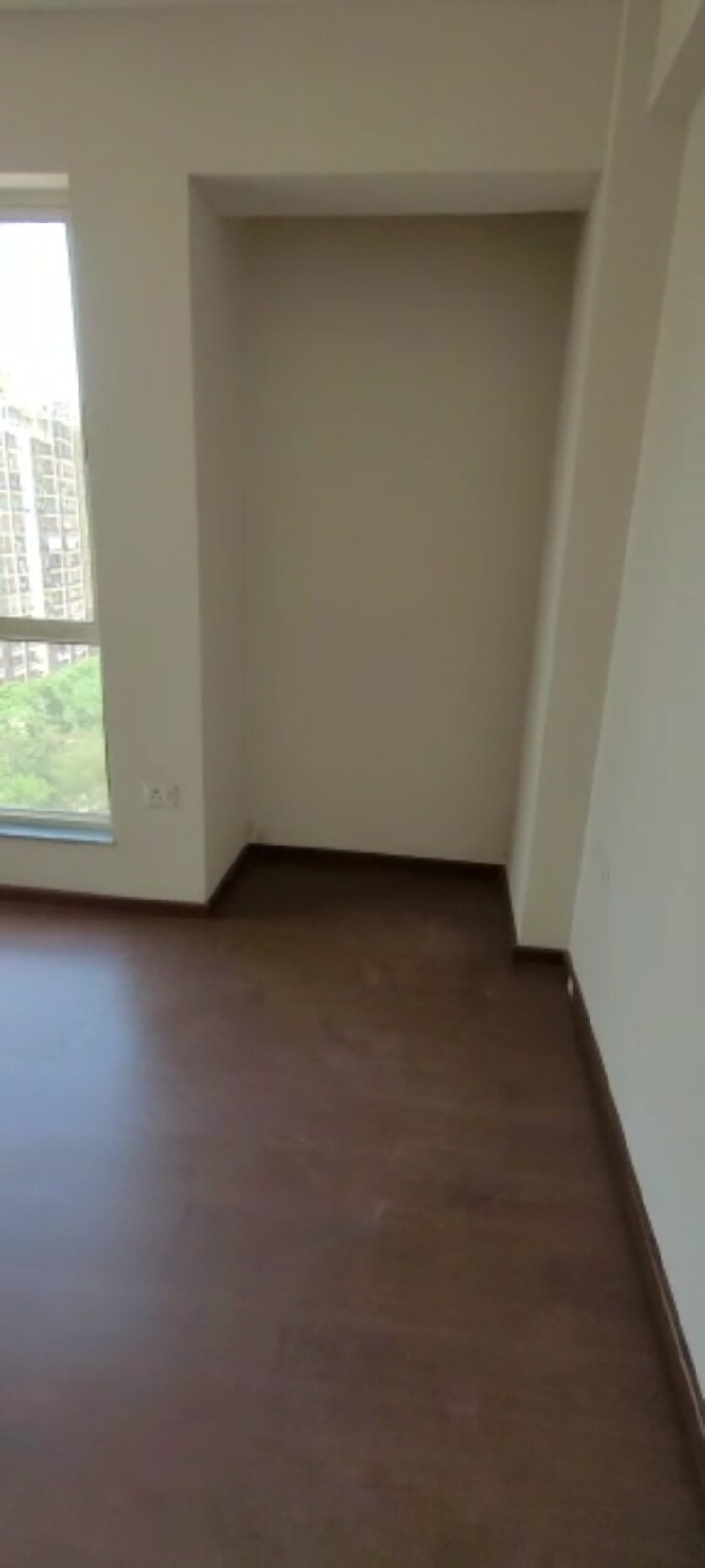 Room, imperia-esfera 3.5 Bedroom 2035 Sq.Ft. Apartment In Sector 37c Gurgaon 9349266