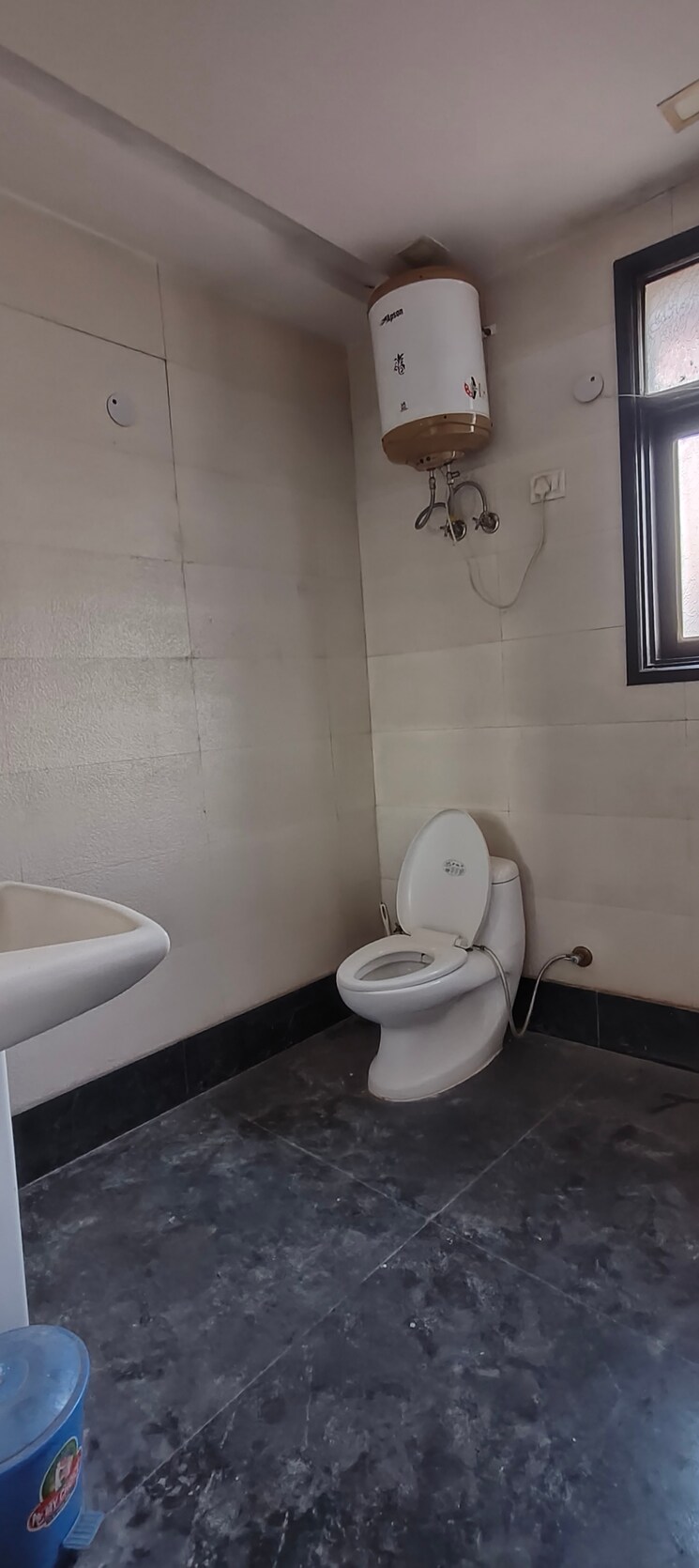 Bathroom, chattarpur 2 Bedroom 900 Sq.Ft. Builder Floor In Chattarpur Delhi 9349270