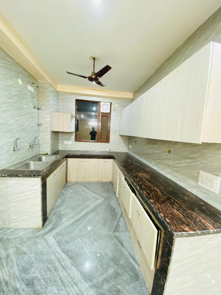 Kitchen, palam-vihar-residents-association 3 Bedroom 1550 Sq.Ft. Builder Floor In Palam Vihar Gurgaon 9349273