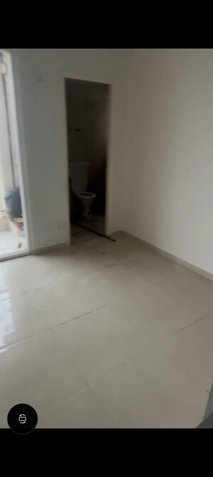 Room in 4 BHK Apartment at Imperia Esfera, Sector 37c – for Sale