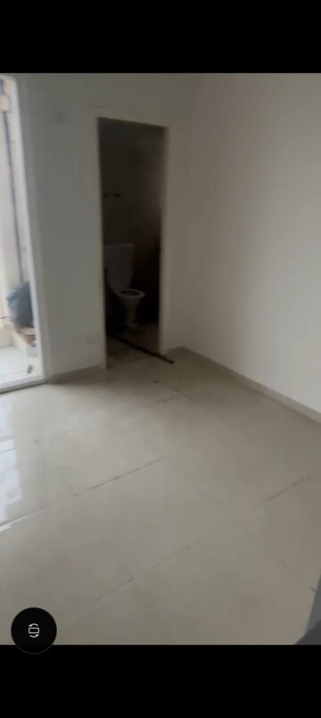 Room in 4 BHK Apartment at Imperia Esfera, Sector 37c – for Sale