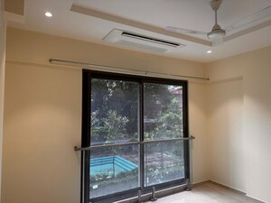 Room in 4 BHK Apartment at Adani Ten BKC, Bandra East – for Rent