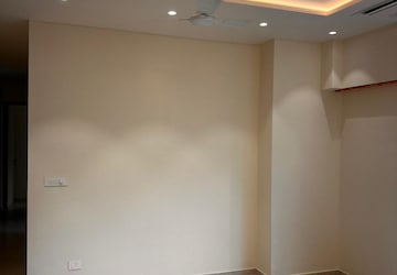 Room in 4 BHK Apartment at Adani Ten BKC, Bandra East – for Rent