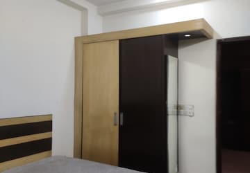 Room in 3 BHK Apartment at Rajendra Nagar Sector 3 – for Rent