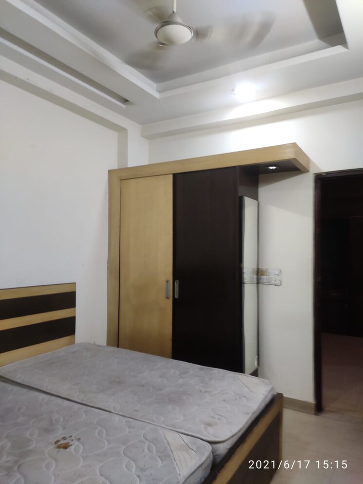 Room, rajendra nagar sector 3 3 Bedroom 1700 Sq.Ft. Apartment In Rajendra Nagar Sector 3 Ghaziabad 9349298