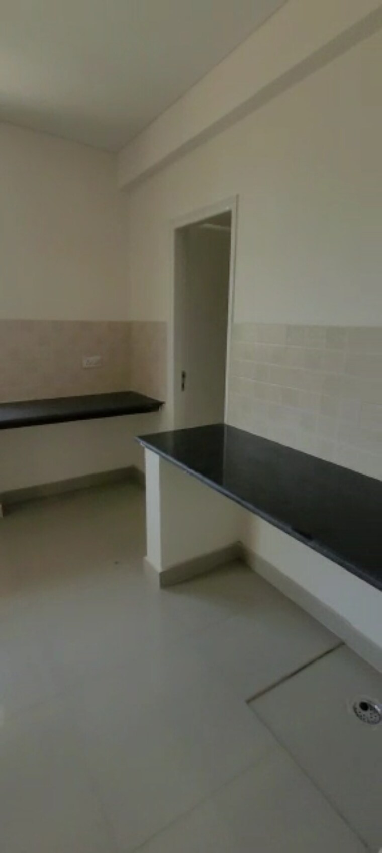 Room, imperia-esfera 3.5 Bedroom 1815 Sq.Ft. Apartment In Sector 37c Gurgaon 9349304