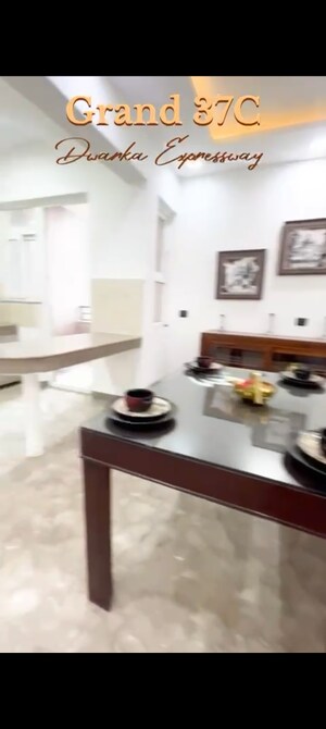 Team Area in 3 BHK Apartment at ILD Grand, Sector 37c – for Sale