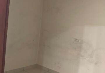 Room in 3 BHK Builder Floor at Palam Colony – for Rent
