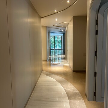 Building Lobby in 4 BHK Builder Floor at Safdarjung Enclave – for Sale