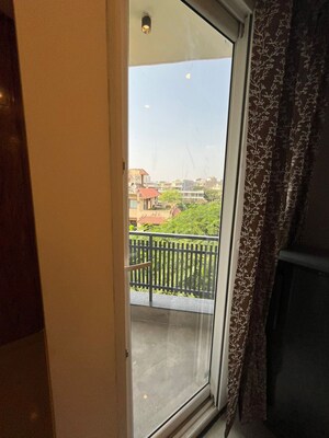 Balcony in 1 RK Builder Floor at Sector 57 – for Rent