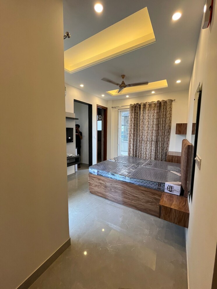 Room, sector 57 1 RK 1850 Sq.Ft. Builder Floor In Sector 57 Gurgaon 9349339