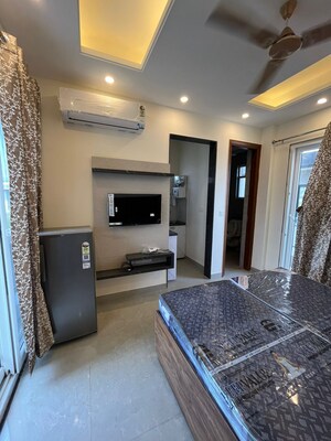 Living Room in 1 RK Builder Floor at Sector 57 – for Rent