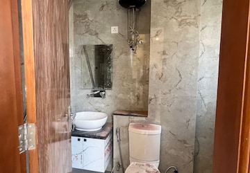 Bathroom in 1 RK Builder Floor at Sector 57 – for Rent