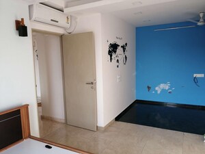 Room in 1 BHK Apartment at One Hiranandani Park, Ghodbunder Road – for Rent